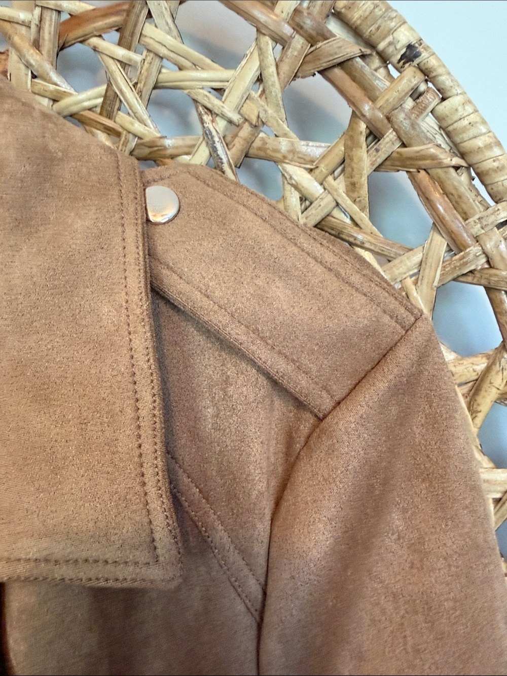 Philosophy soft faux suede moto jacket in camel - Picture 5 of 13